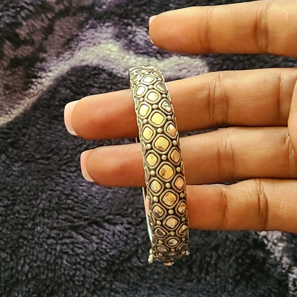 Effy Bangle - Picture 7 of 7